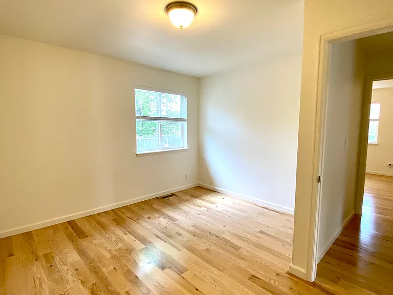 2433 Gay St — Photo 19