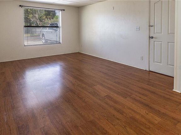 5th image of 1028 NE 13th St