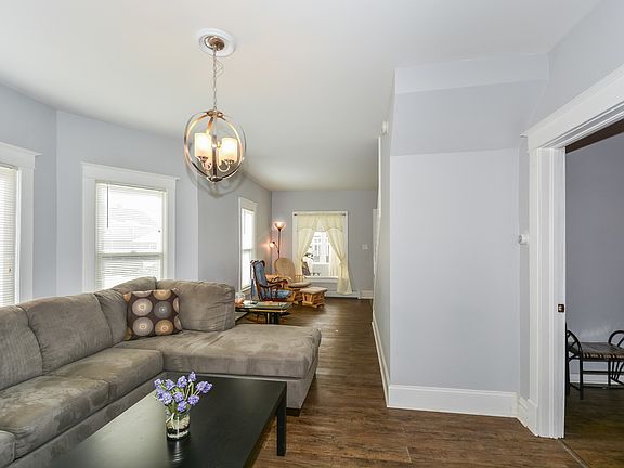 5th image of 1106 N Clement St