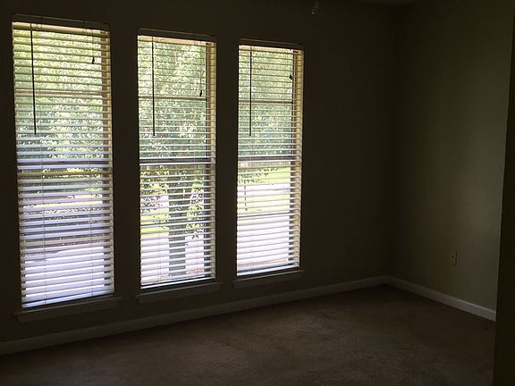 3rd image of 503 Westwood Drive
