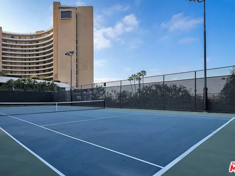 4337 Marina City #241 — Photo 37