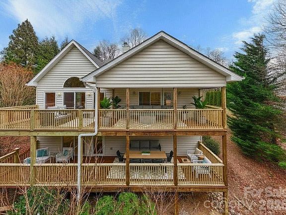 5th image of 242 Carriage Summitt Way