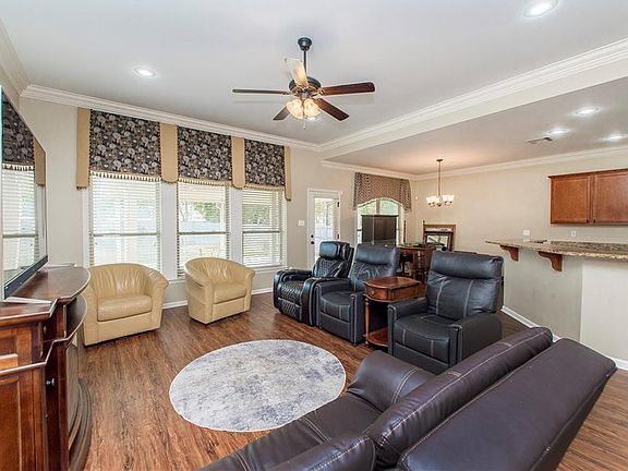 5th image of 193 Marionbelle Dr