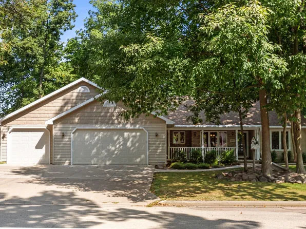 1145 Shaggy Bark Dr, Neenah, WI 54956