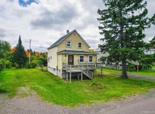 47566 2nd St, Houghton, MI 49931