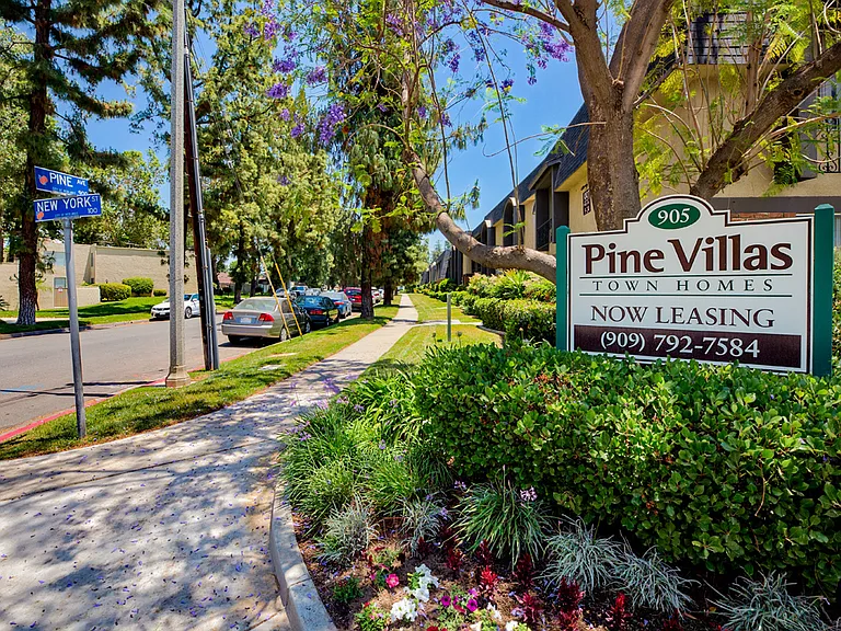 Pine Villas — Photo 1