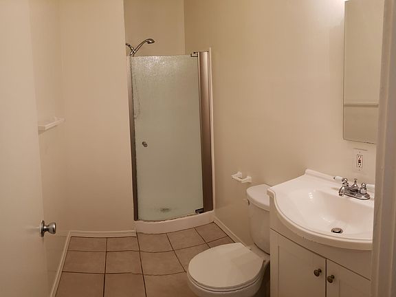 2nd image of 26 Westminster Ave APT 4