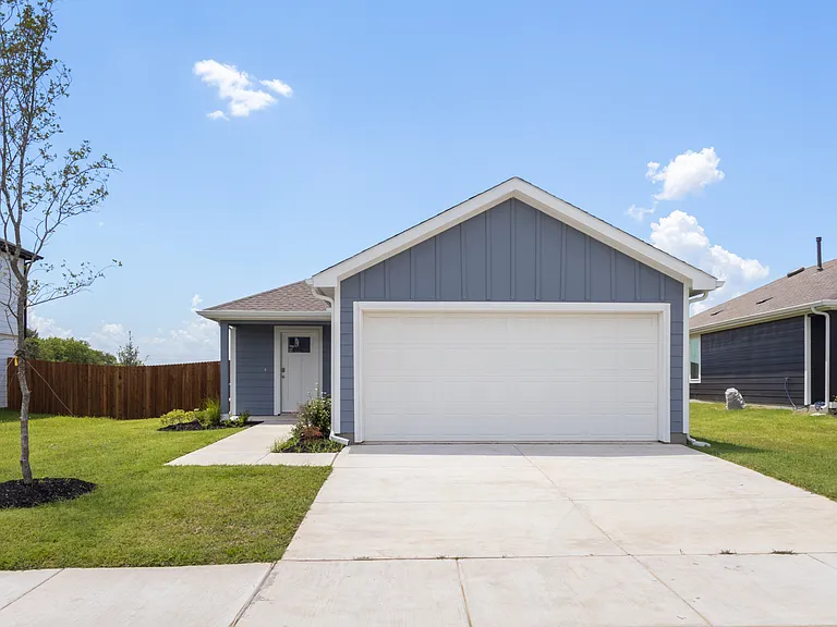 3006 Serenity Ln — Photo 1