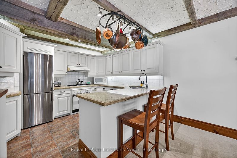 The Blue Mountains House for rent - 4 Bedrooms — photo 10