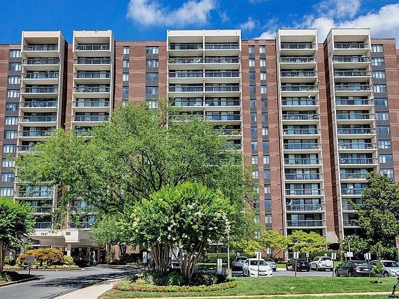 2nd image of 7401 Westlake Ter APT 803