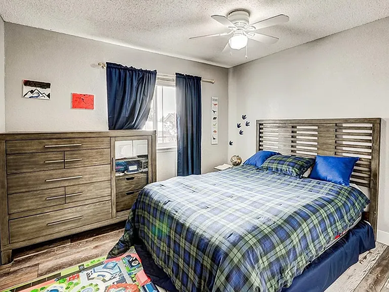 504 S Laredo Cir #1 — Photo 46