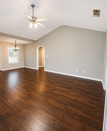4th image of 18396 Peyton Ln