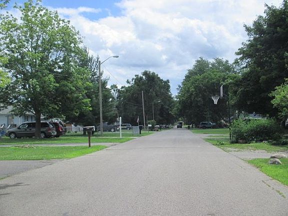 3rd image of 6662 Saline Dr