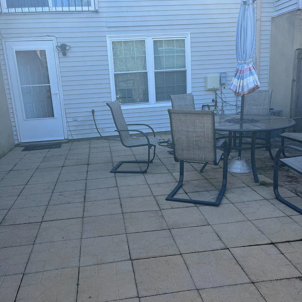 Studio, 1810 sqft, $1,100 — Photo 1