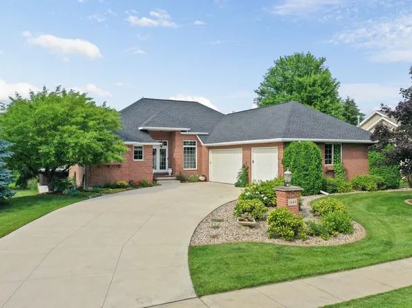 1849 Saddlebrook Ln, De Pere, WI 54115