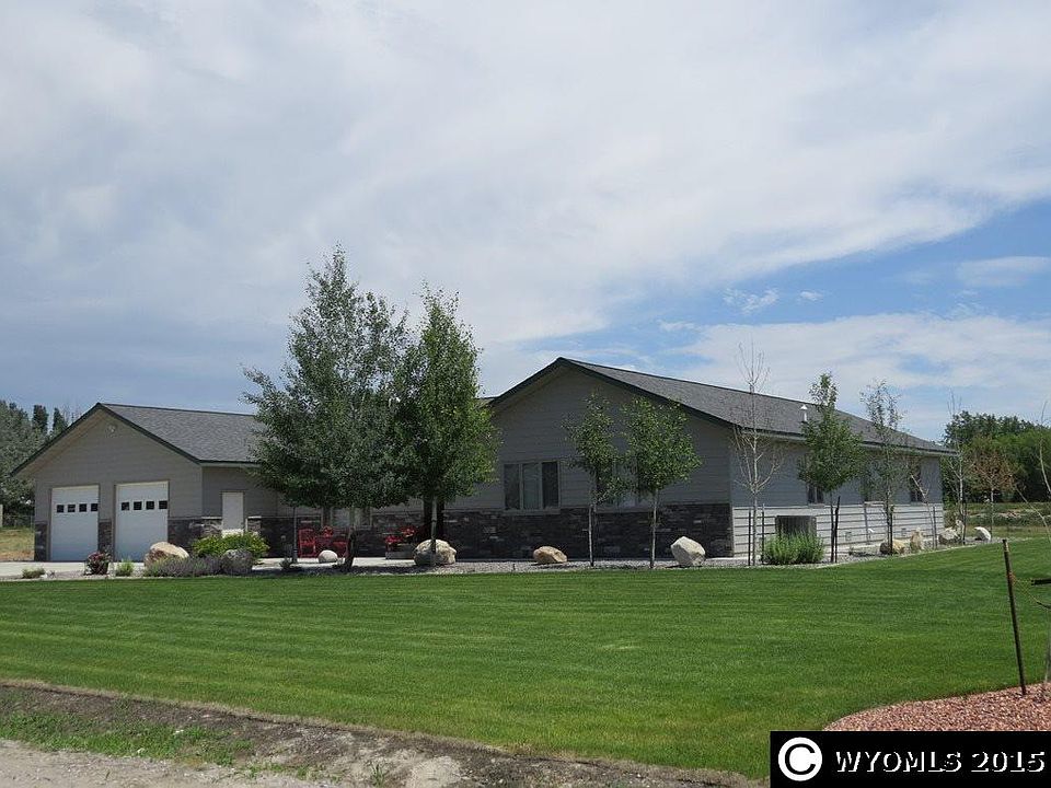 1st image of 600 Deerfield Dr