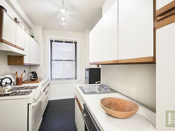 2nd image of 179 E 79th St APT 5D