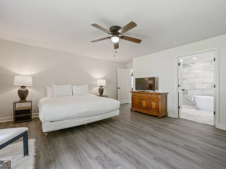 2431 Weatherford Ct — Photo 15