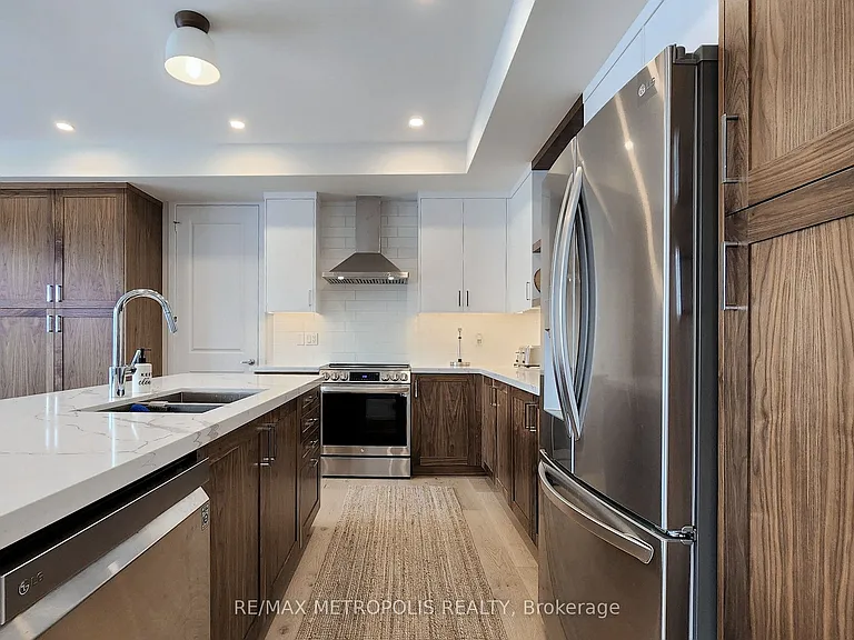 104 Stoneleigh Dr — Photo 10
