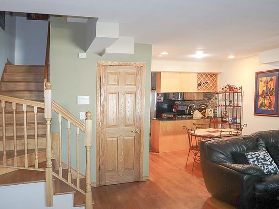 5th image of 601 South Blvd