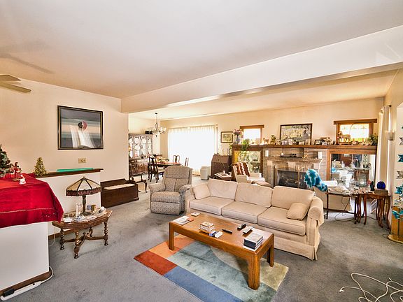 4th image of 2711 W Sunnyside Ave
