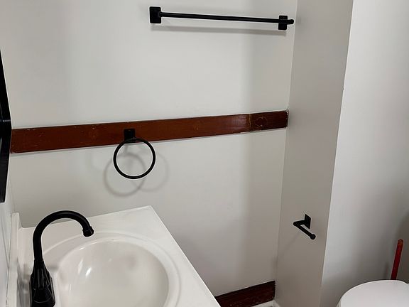 4th image of 95 Kenosha St #1