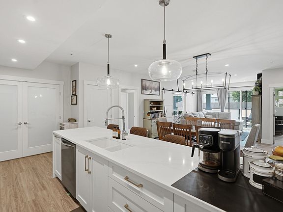 5th image of 45745 Watson Rd #106