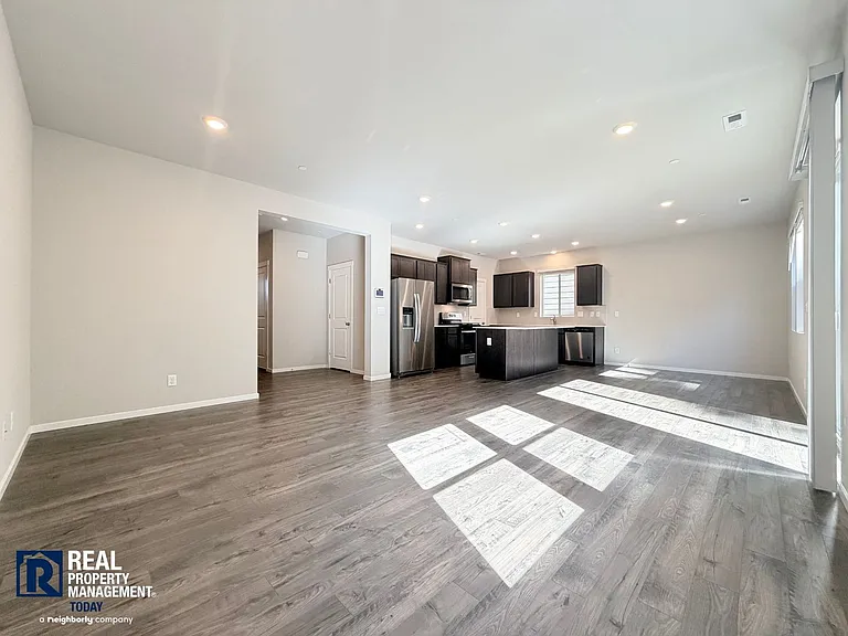 10730 188th St E — Photo 8