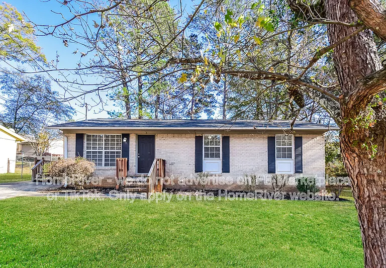 18 Westgate Park Dr — Photo 1