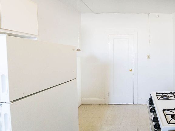 3rd image of 3989 51st St #4/A