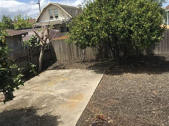 3rd image of 1331 Hayes St