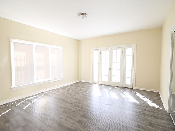 5th image of 620 N St Andrews Pl APT 1