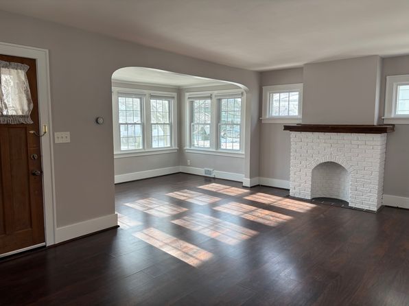 92 Shenandoah Rd FLOOR 1