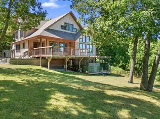 14 White Stone Ln, Owls Head, ME 04854