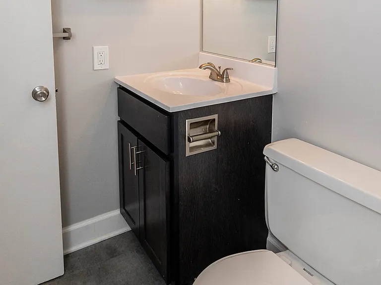 McDonogh Village Apartments & Townhomes — Photo 16
