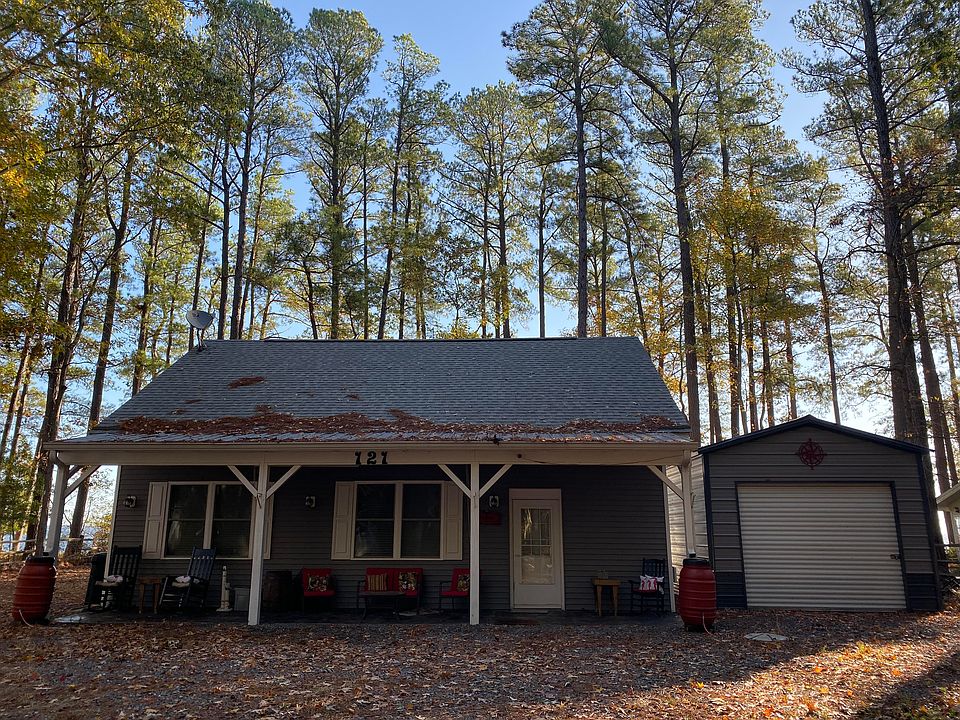1st image of 121 Waterview Dr