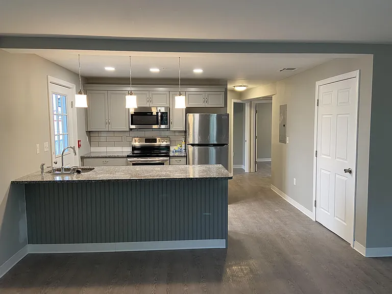 130 Spruce St — Photo 2