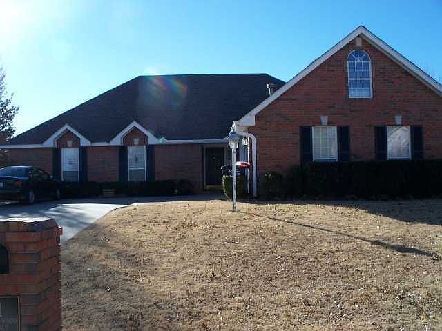 2nd image of 1 Brentwood Pl