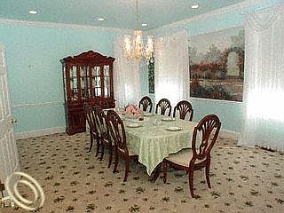 5th image of 45899 Litchfield Dr