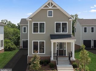 1011 Captain Richards Ct, Marshall, VA 20115