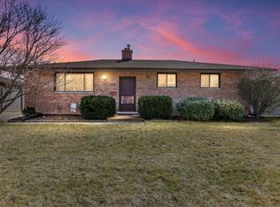 33921 Blackfoot St, Westland, MI 48185