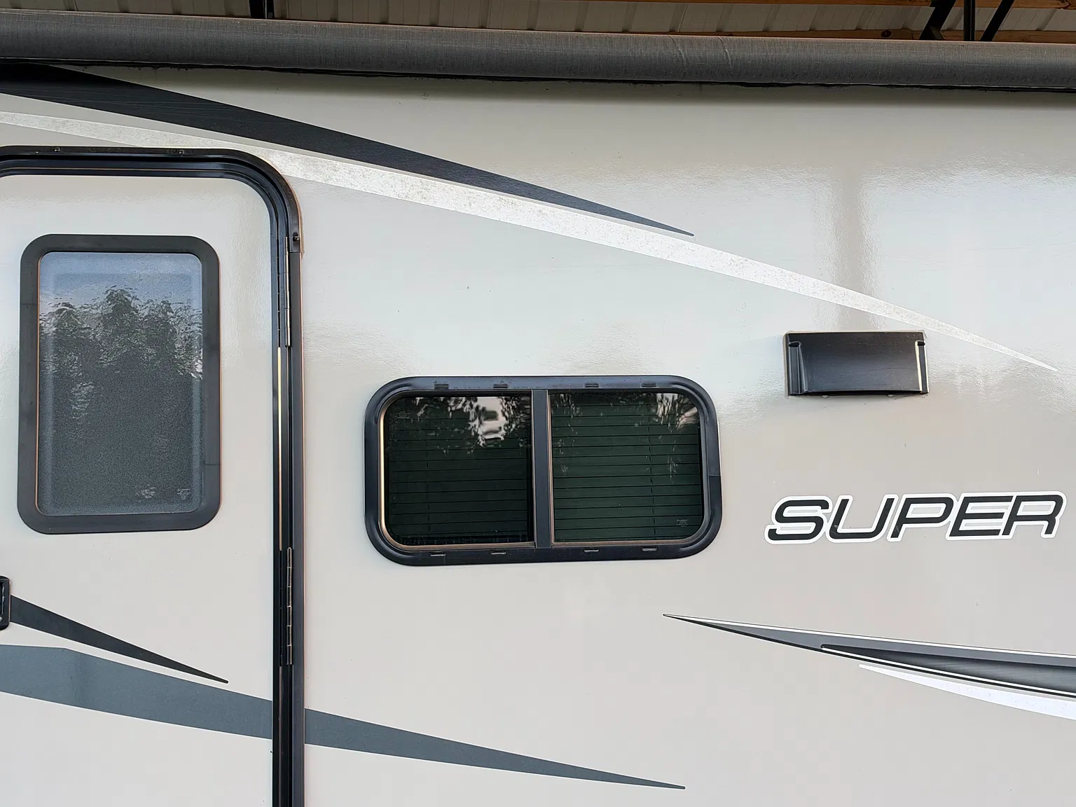 Cozy 2022 Jayco Starcraft RV Stay Holly Springs — Photo 1
