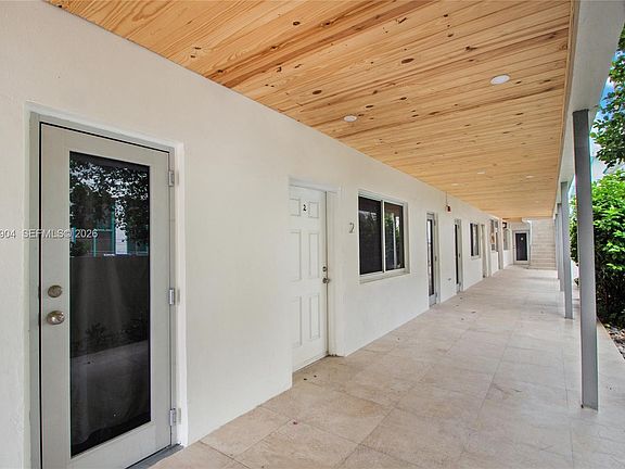 2nd image of 1011 Euclid Ave #5