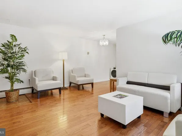 7738 Maple Ave #6, Takoma Park, MD 20912