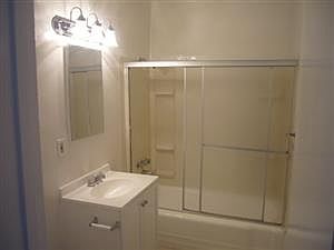 4th image of 8741 Owensmouth Ave APT 6