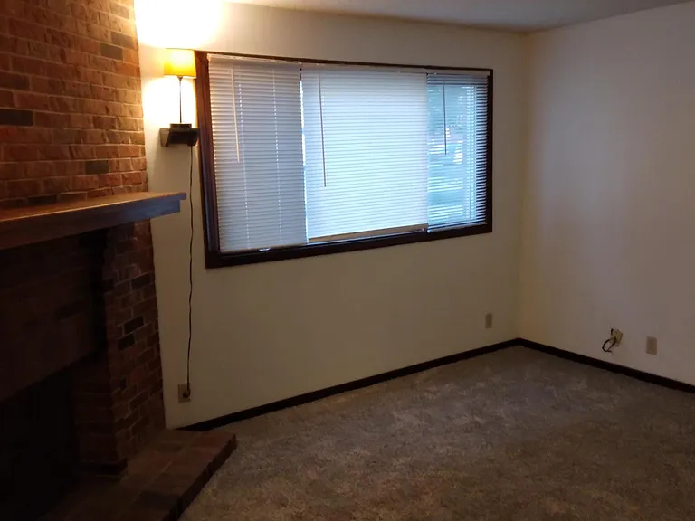 4837 Leighton Ave — Photo 3