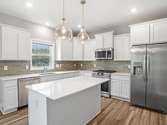 3rd image of 8907 Foust Ln