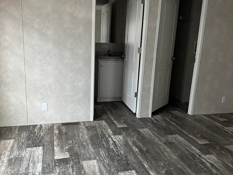 2300 Lafayette Ave #1 — Photo 5