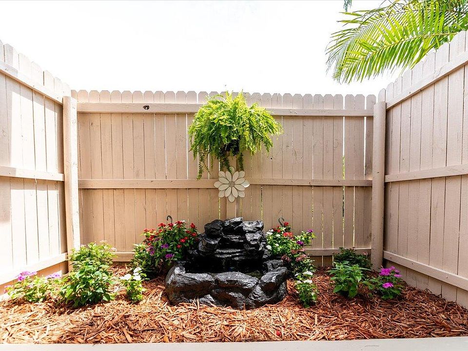 1st image of 1697 SE Floresta Drive