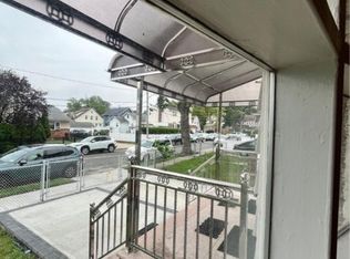 15 Meriam Street #FL 2ND, Hempstead, NY 11550
